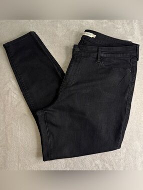 Levi's Black Women's Skinny Jeans ~ Sz 20 Sleek, Goth, Dark, Edgy, Rocker